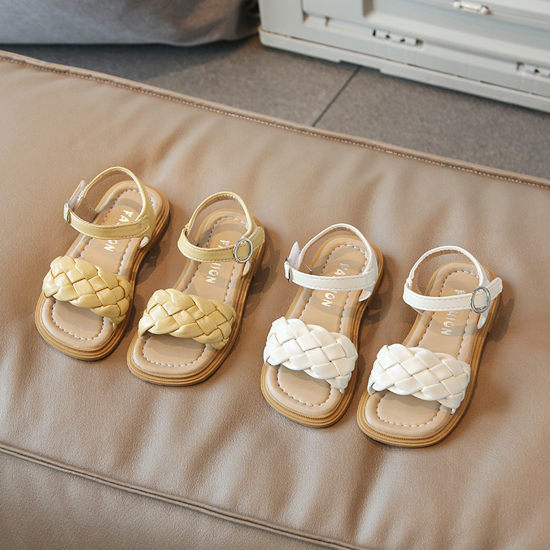 Sandales douces et mignonnes version coréenne, chaussures de plage à semelle souple pour petite fille, polyvalentes, pour enfants, nouvelle collection été 2022_voghion.com