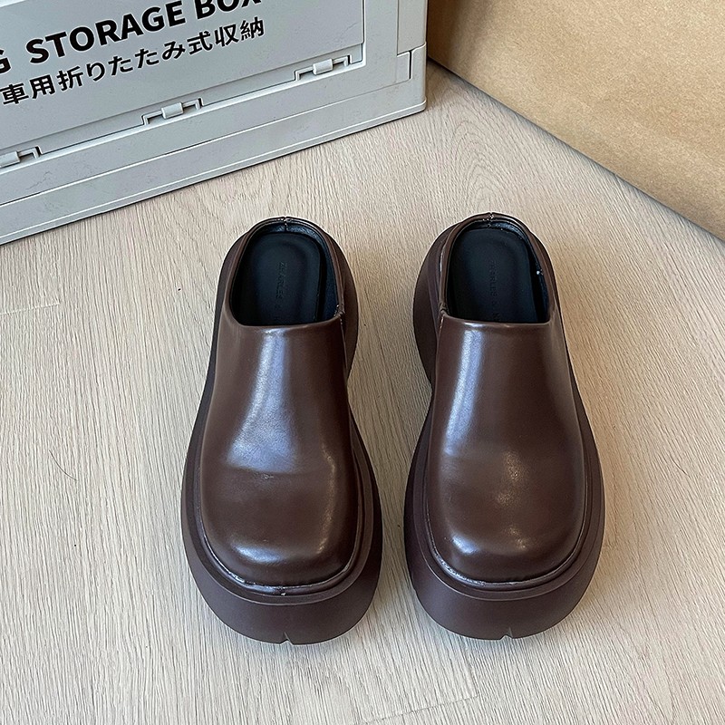 Perezoso con un pedaleo de altura Bocken 2025 nuevos zapatos de mujer de verano retro con suela gruesa y media zapatillas de mujer