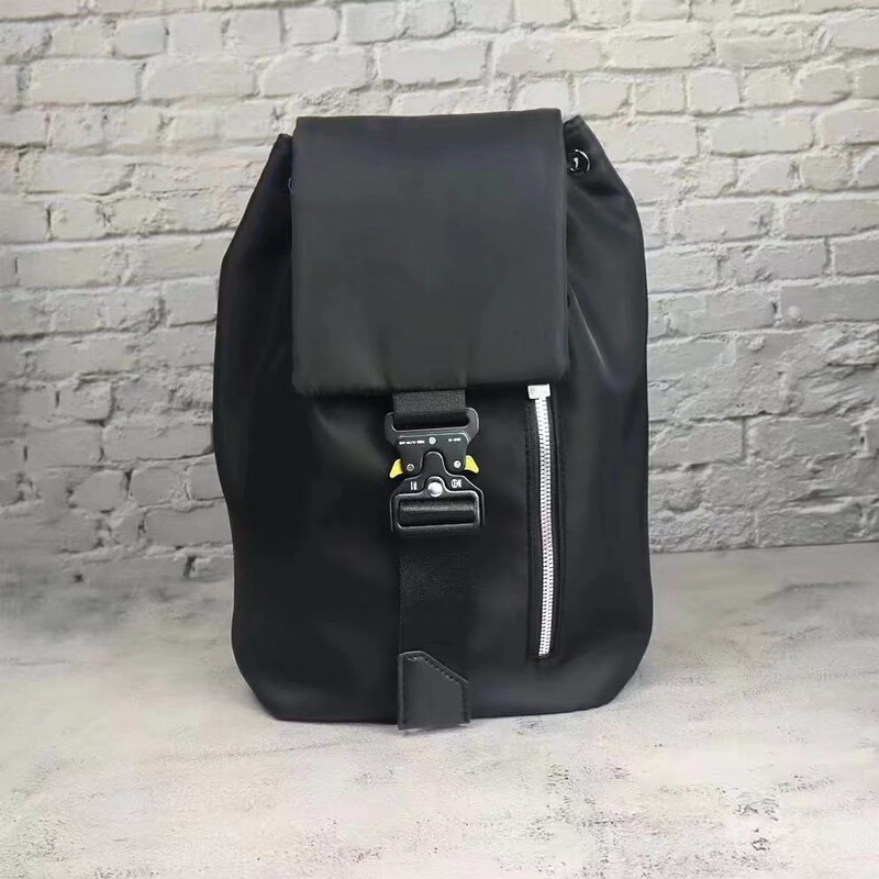 1017alyx小型リュックサック黒メンズハイストリートファッションヒップホップ戦术シングル肩リュックサック学生バッグ|undefined