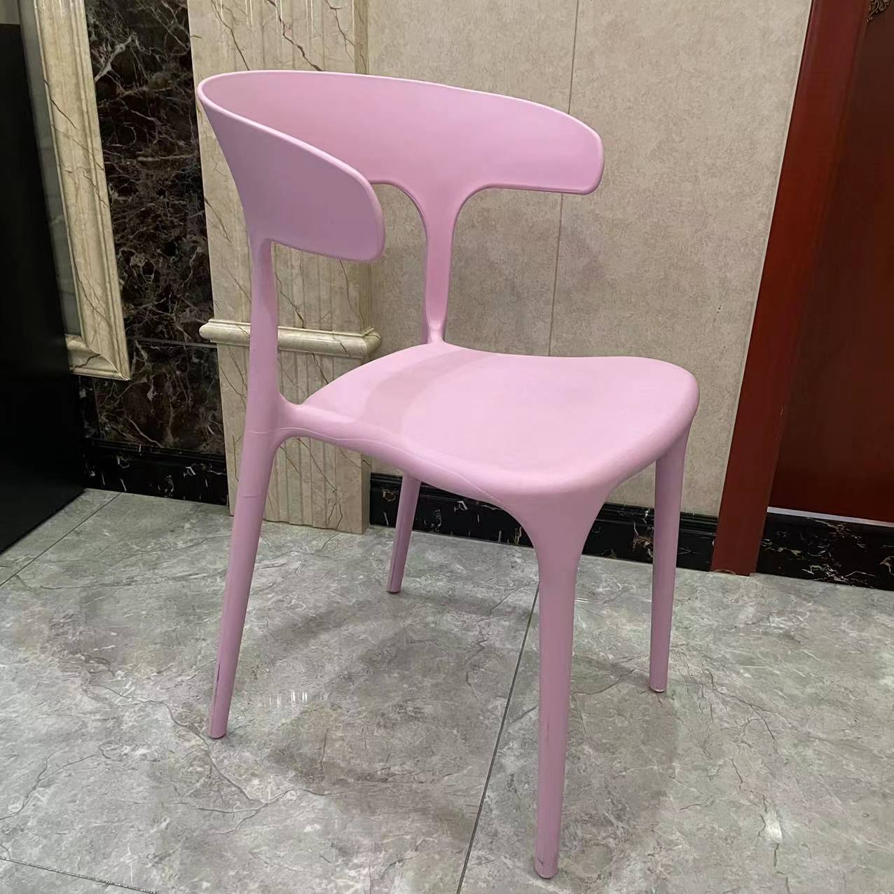 Sillas de plástico sillas de comedor de lujo sillas de mesa de estudio Macaron nuevo silla de corno silla de plástico para adultos