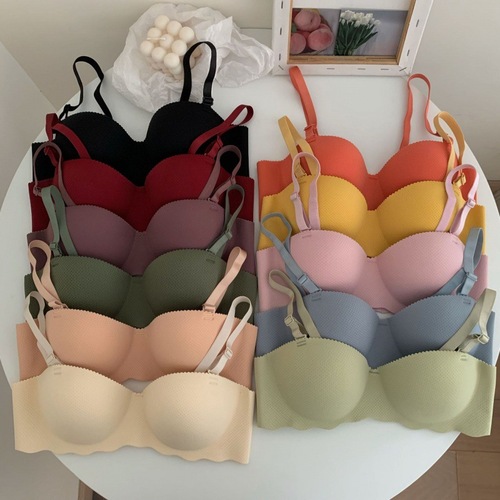 Small breasts push-up, no rims, junior high school and high school girls' underwear, women's seamless one-piece comfortable cocktail bra