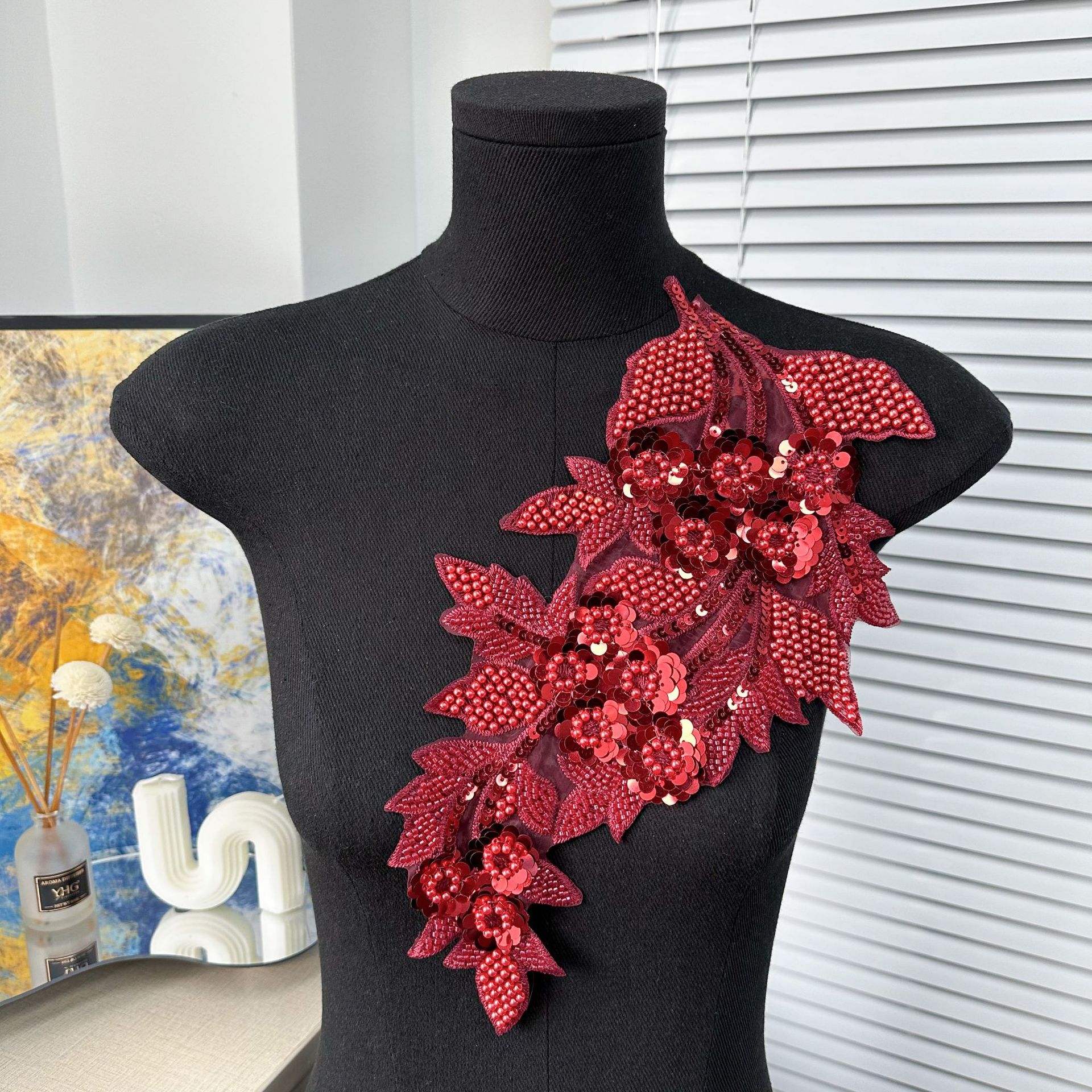 Ventas transfronterizas calientes de bordado de malla sequinilla de tela de color plateado pegado vestido vestido vestido de rendimiento ropa accesorios DIY