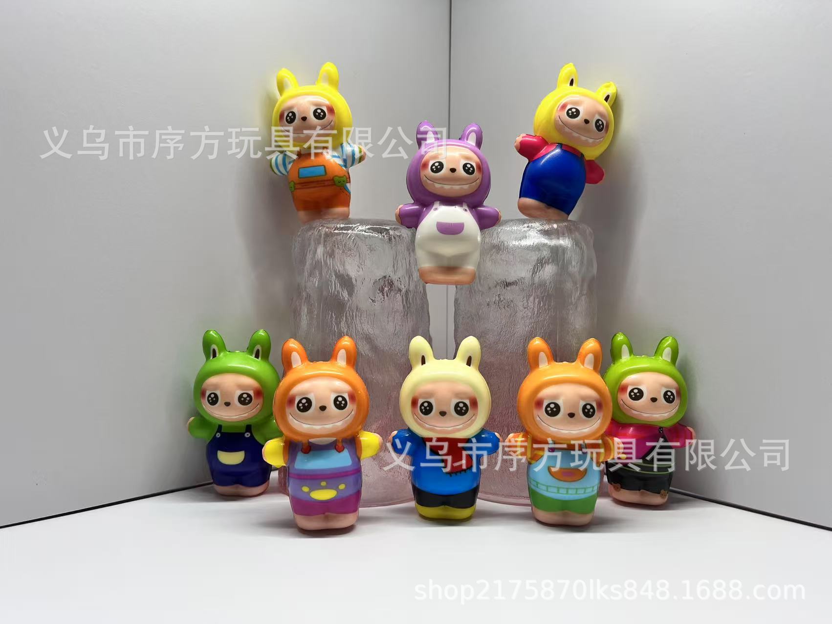 Red celebrity arrogante desaconfiado pequeño dragón de leche pellizco Le pellizco lento rebote juguete descompresión ventilación artefacto encantador modelo explosivo