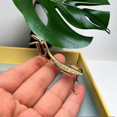 Antique pure copper praying mantis ornament tea pet tea toy Chinese brass insect small collectible desk mini copper object ornament