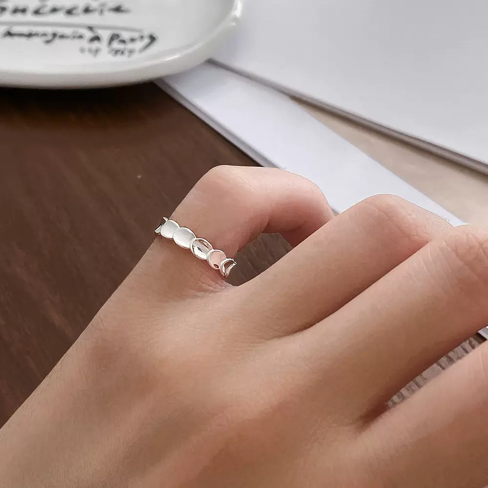 纳兰 S925银几何鱼鳞片戒指简约气质光面圆片小清新尾戒R00422