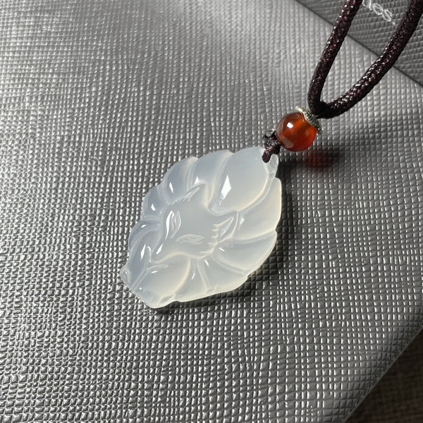 Agate multicoloured pendant white jade