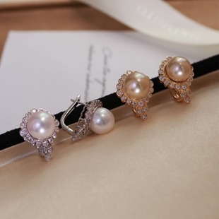 18K Gold Luxury Thick Gold Texture Flower-Shaped Pearl Earrings Full of Diamonds Inlaid with 0.9/Ct Diamond Accessories Without Beads