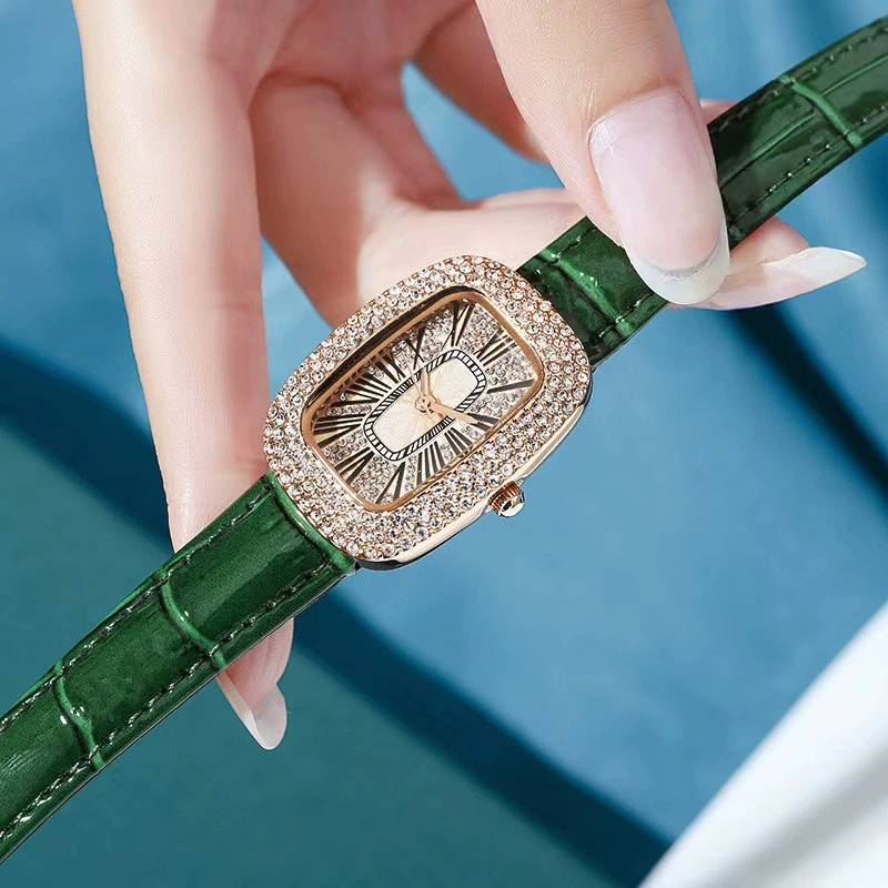 Женские наручные часы с rhinestone, крошечный овальный циферблат, кожзаменитель ремешок, легкие 21,5 см