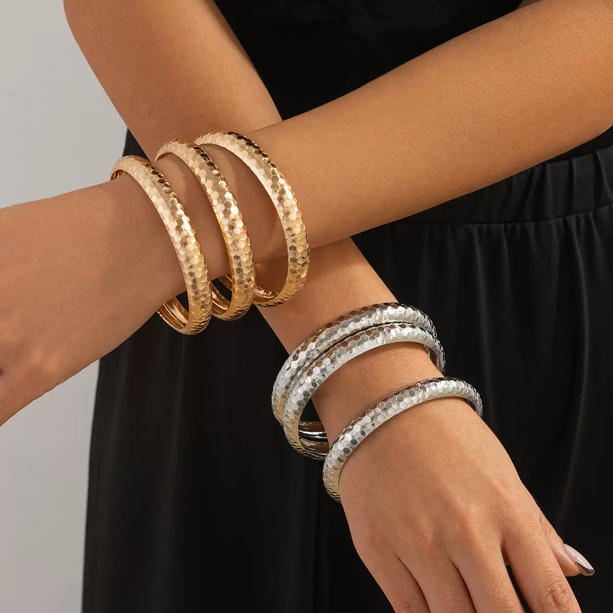 欧美跨境小众潮流设计感几何弧面门立体夸张闭口手镯套装Bracelet