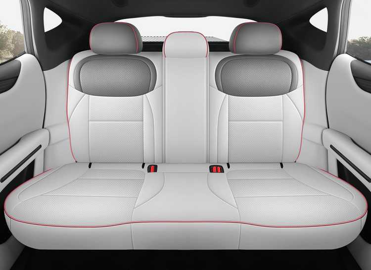 Suitable for the 2026 Xpeng Monal03 model, these are full-coverage car seat covers with perforated, breathable fabric