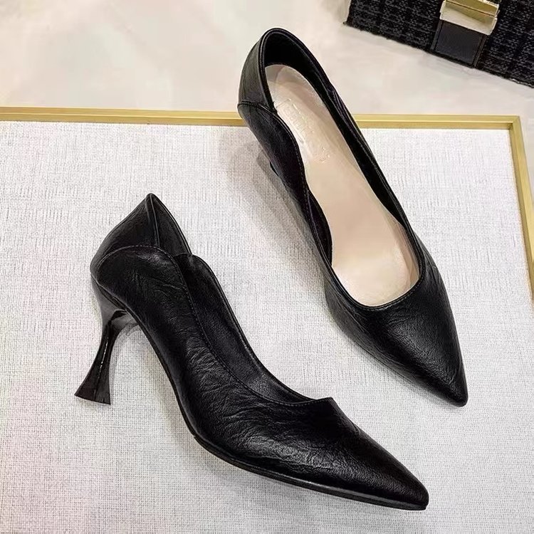 Zapatos franceses de tacones altos para mujeres primavera y verano 2024 nuevos zapatos de trabajo profesionales de tacones afilados no cansados zapatos de pie