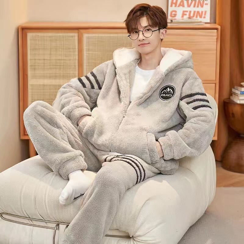 Pajamas Men's Autumn and Winter Coral Velvet Thickeneded Casual Teenagers Large Size Flannel Winter Men's Home Wear Set Pajamas Men's Autumn and Winter Coral Velvet Thickeneded Casual Teenagers Large Size Flannel Winter Men's Home Wear Set