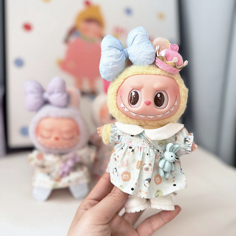 第二世代のLabubu服のキーホルダーは布の子供服の小動物のワンピースのセットを引っ張ります。|undefined