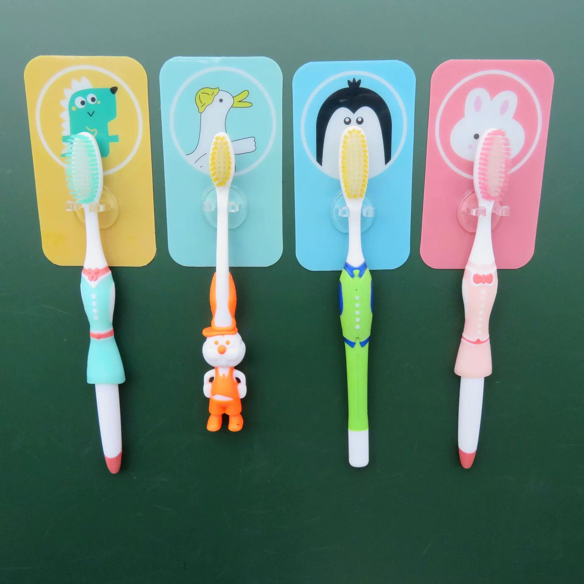 Cartoon toothbrush, storage system for beloved, no trace