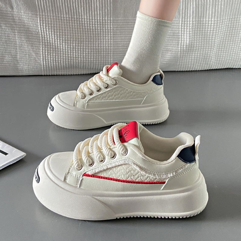 2024 Petites chaussures blanches Printemps pour femmes Nouvelle édition coréenne Instagram Étudiante Étudiante Loisirs Sports Chaussures de planche polyvalentes Street Shoot_voghion.com