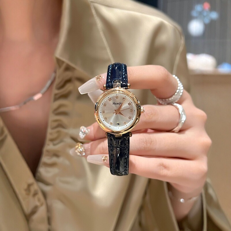 New Retro Niche Light Luxury Small Dial Women's Simple Temperament Student Watch Women's Watch Supply Wholesale