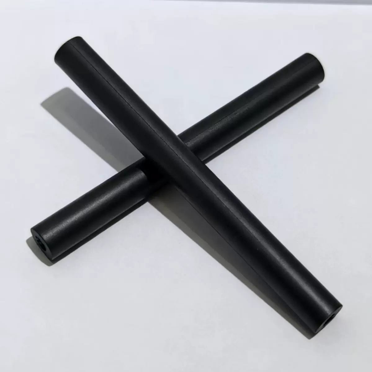 黑色橡胶棒实心橡胶圆柱工业用耐磨橡胶棒定制橡胶棒源头厂家