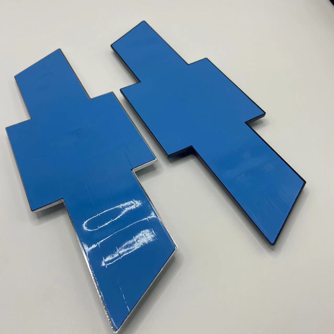 Suitable for Chevrolet pickup truck SILVERADO front and rear car logo Solod modified middle net logo rear trunk labeling