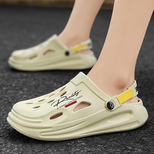 Summer New Men's Slides Outerwear Hole Shoes Comfortable Beach Shoes Squeezing Thick Sole Sandals