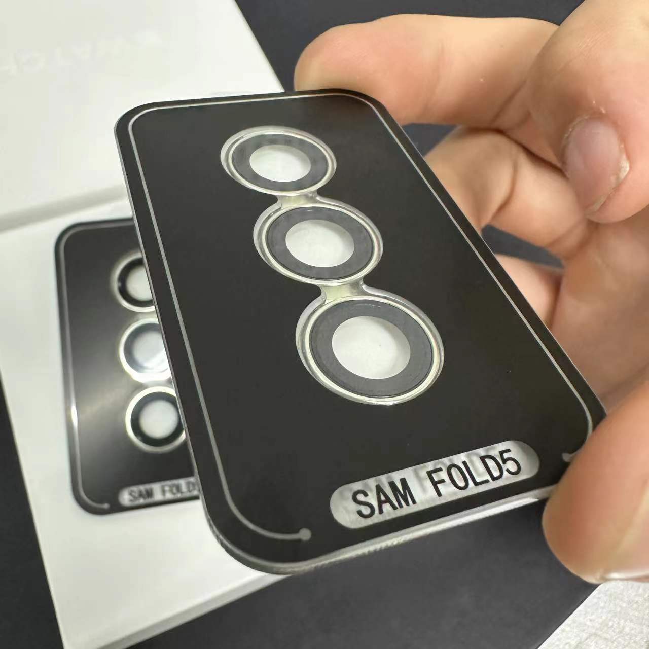 Adecuado para Samsung fol5 máquina original águila ojo lente película ar anti-penetración artesanía Samsung flip5 lente localizador ajuste