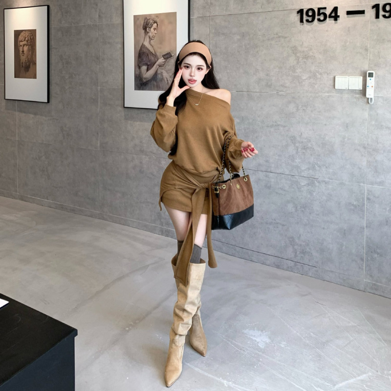 2025实拍韩版辣妹一字领露肩长袖T恤包臀短裙披肩腰封套装女|undefined
