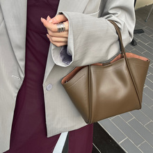 бŮٴͨӰ ߼дذƤμŮ