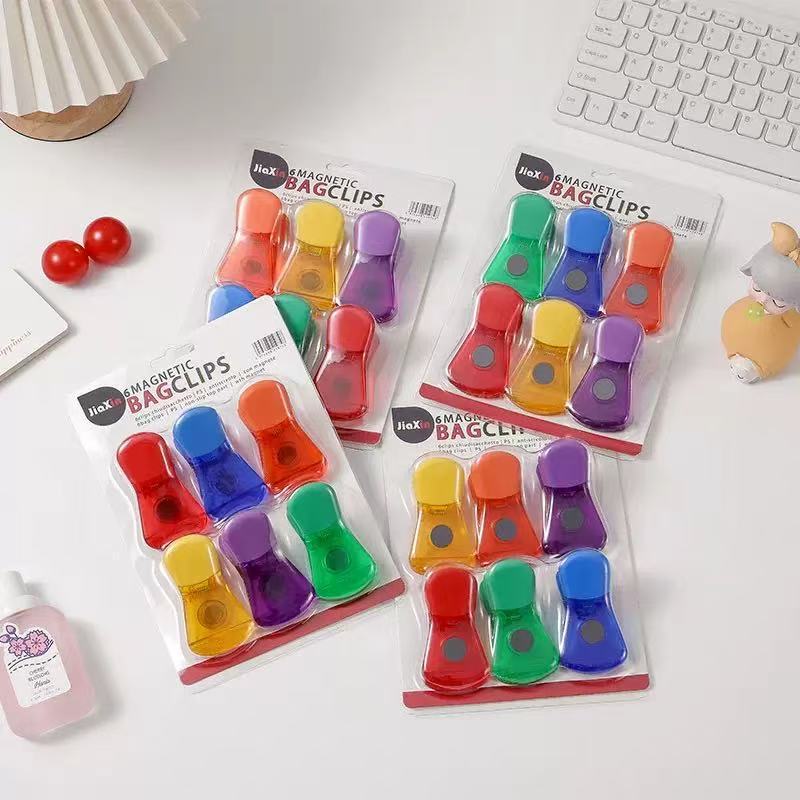 スポット卸売キッチン磁気シールクリップマルチカラースナック防湿保存プラスチッククリップ冷蔵庫磁気シールクリップ|undefined
