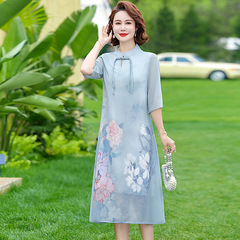 新しい中国式のお母さんの夏服のワンピース2025新型の中高年の国風の婦人服の夏のゆったりしているシフォンの長いスカート