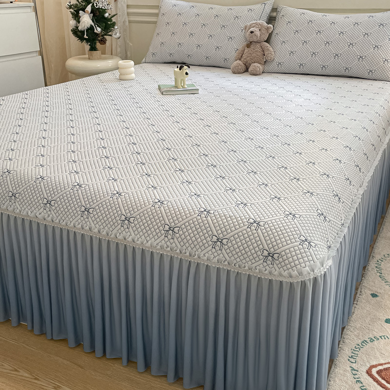 Sombrilla de verano de frijoles de hielo estilo cama 2025 nuevo colchón de seda de hielo funda protectora funda de cama juego de tres piezas 3