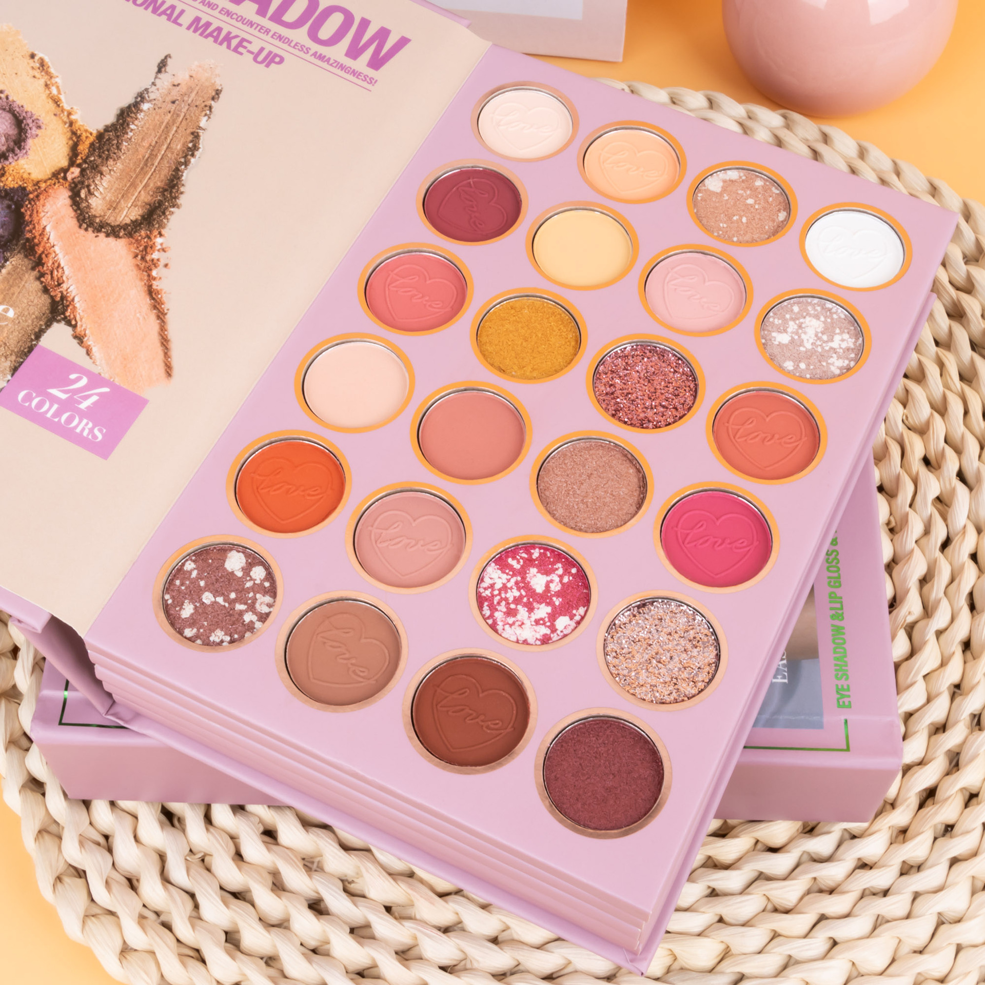 Cross-border bestseller: 67-color makeup palette, five-layer flip book eyeshadow palette, matte pearlescent blush, contour and highlight in one piece undefined