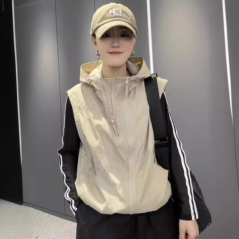 2025 New Summer Style Women's Korean Style Thin Sun Protection Vest Jacket Women's Design Sleeveless Hooded Top