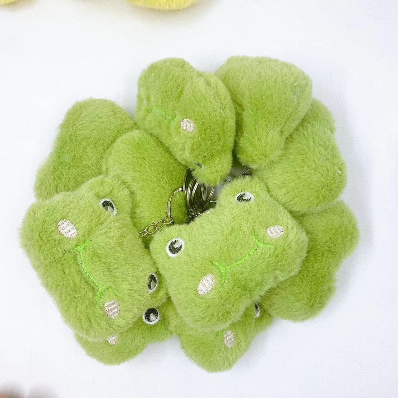 Muñeca de peluche llamada colgante accesorios de dibujos animados muñeca mochila decoración colgante muñeca agarra muñeca máquina de peluche lote de juguetes
