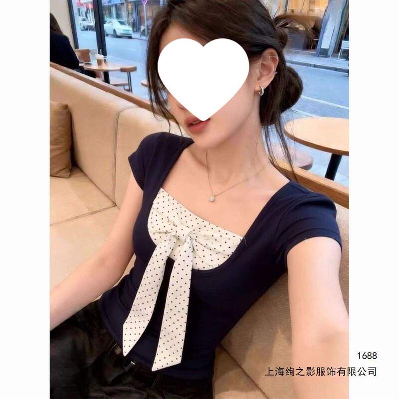 Contrast Color Fake Two-Piece Square-Neck Short-Sleeved T-Shirt, New Summer Style with Bow Tie, Sweet and Spicy Style, Age-Reducing and Slimming Top Contrast Color Fake Two-Piece Square-Neck Short-Sleeved T-Shirt, New Summer Style with Bow Tie, Sweet and Spicy Style, Age-Reducing and Slimming Top