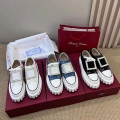 2025 初夏 rv 新しいラインストーンスクエアバックルローファー女性のラウンドヘッドギア厚底ファッションスリッポンキャンバスシューズ女性
