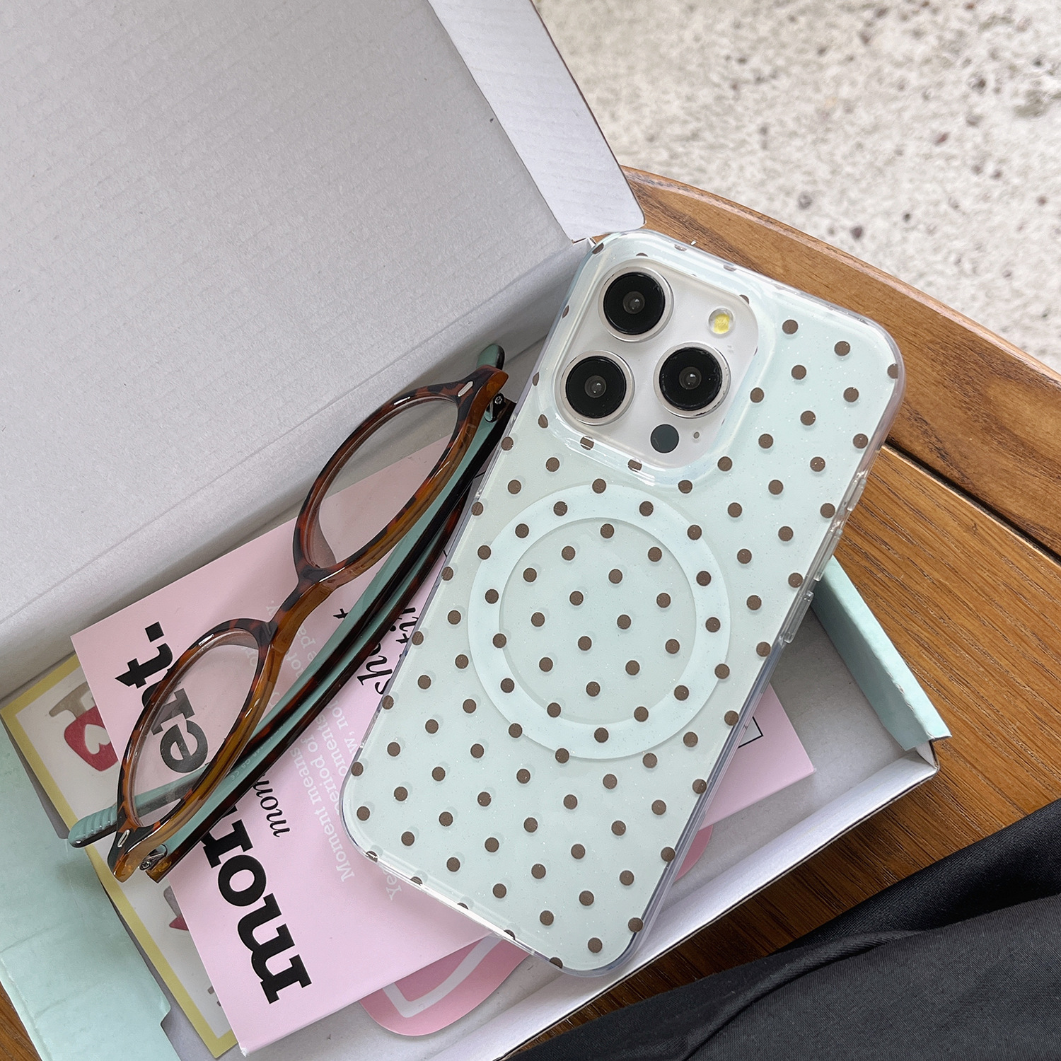 El punto de onda simple coreano es adecuado para la carcasa del teléfono móvil Apple 16ProMax 15Pro magnético 14/13 fresco 15PM femenino