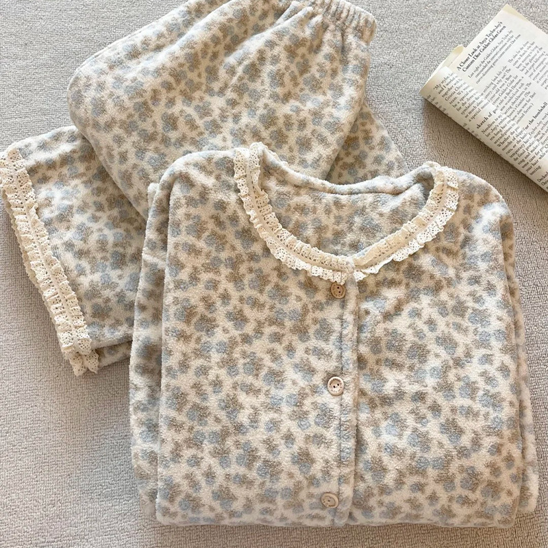 2025 New High-End Floral Fleece Pajamas for Women, Autumn and Winter Thickened Coral Fleece Loungewear for Winter 2025 New High-End Floral Fleece Pajamas for Women, Autumn and Winter Thickened Coral Fleece Loungewear for Winter