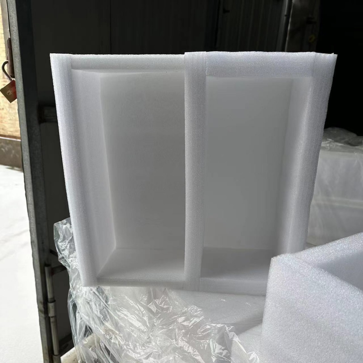 EPE珍珠棉异形定 制加工产品包装内衬 内托填充防震泡沫棉板 厂家