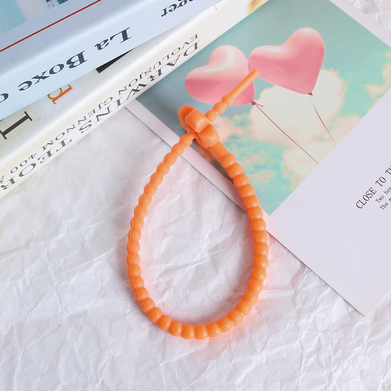 25cm colorido pequeña flor de silicona cuerda DIY joyería llavero accesorios auto-bloqueo cordón Correa cordón corbata