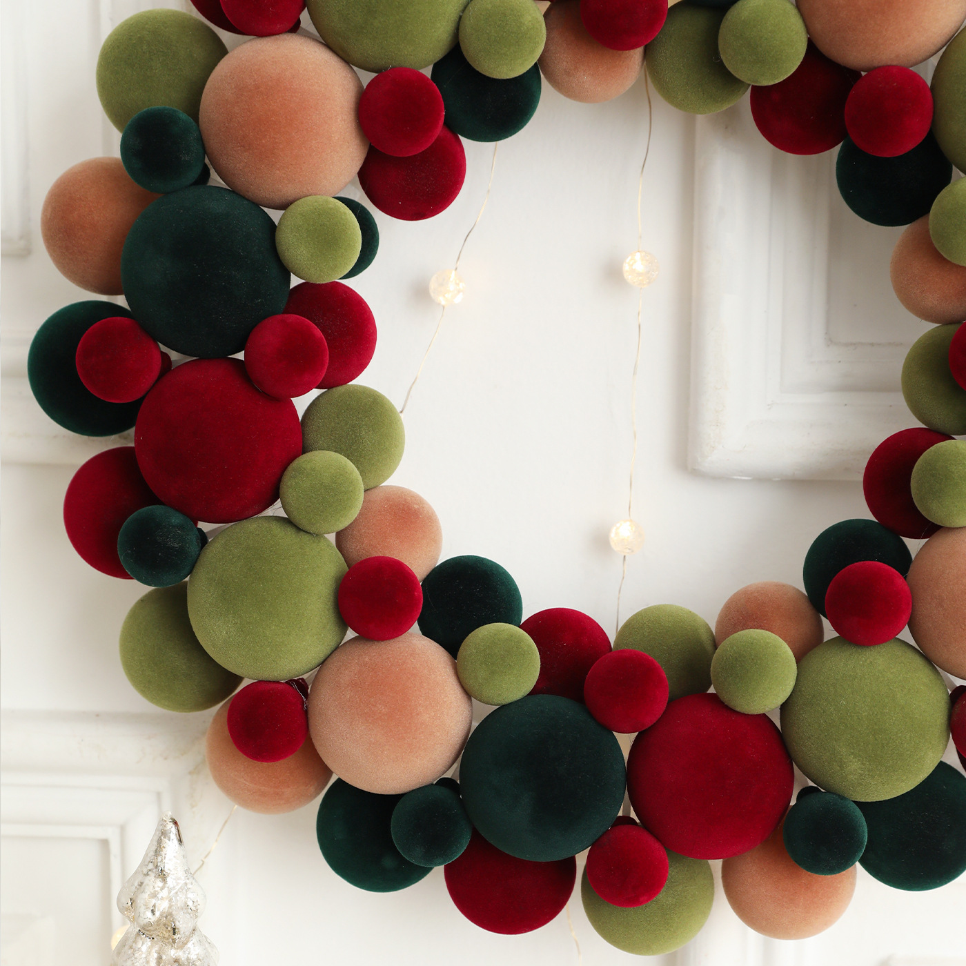 Navidad guirnaldas navideñas bola string color flocado guirnaldas redondas árbol de Navidad pared colgante puertas colgantes decoración de la fiesta