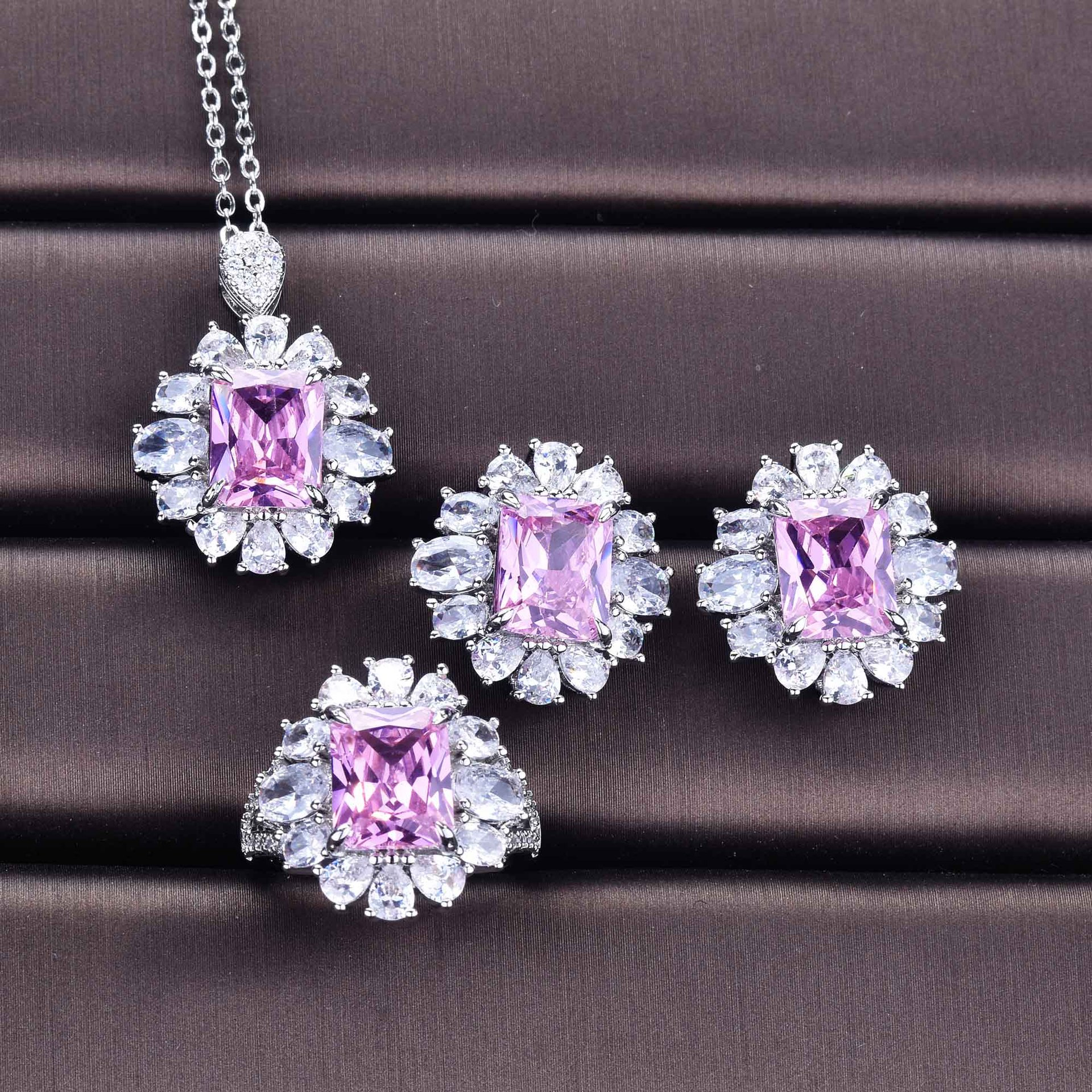 Color Treasure Set Ascher Yellow Diamond Topaz Blue Argyle Pink Square Diamond Ring Earrings Pendant display picture 26