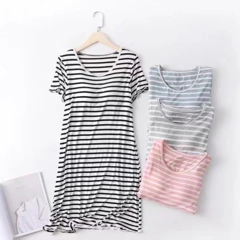 [가슴패드] 블랙 스트라이프 스커트