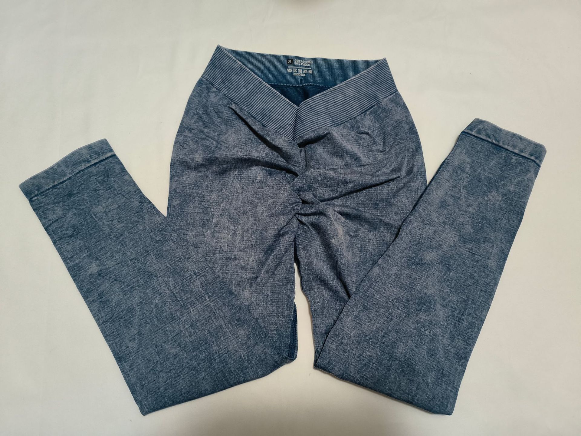 Women's Clothing Sports seamless high elastic enlarged V waist V back peach hip washed frosted tight short sleeved shorts and trousers suit_voghion.com