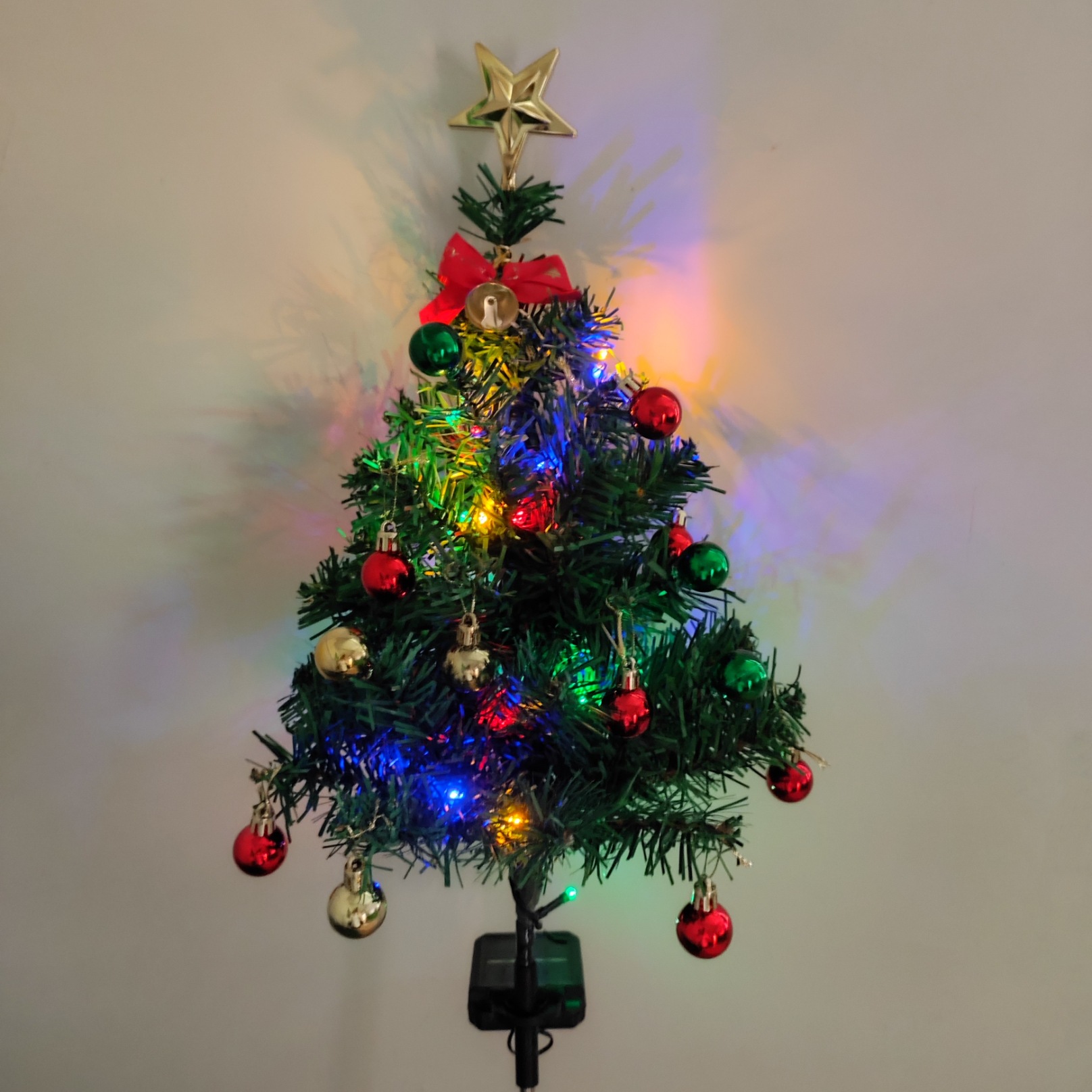 Transfronterizo nuevo solar luces del árbol de Navidad jardín decoración tierra césped LED luces de colores al aire libre impermeable luces del paisaje