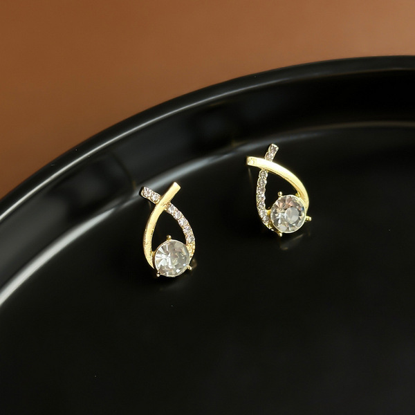 sophisticated elegant design earrings