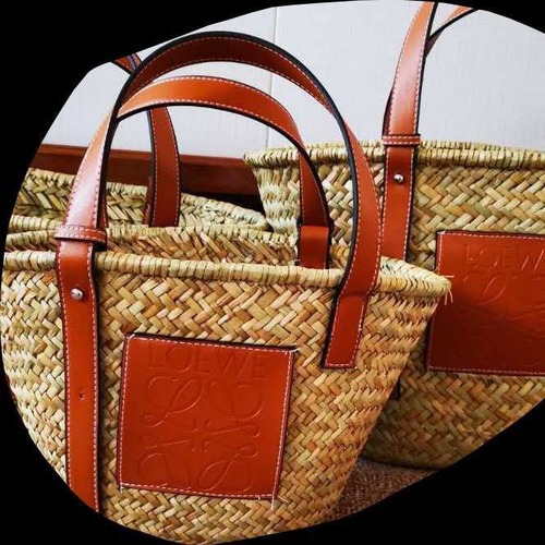 2020 New Style Mitsubishi Grass Woven Craft Grass Weaving Bag New Fashion Palm Leaf Single Shoulder Women's Bag Wicker Bag 