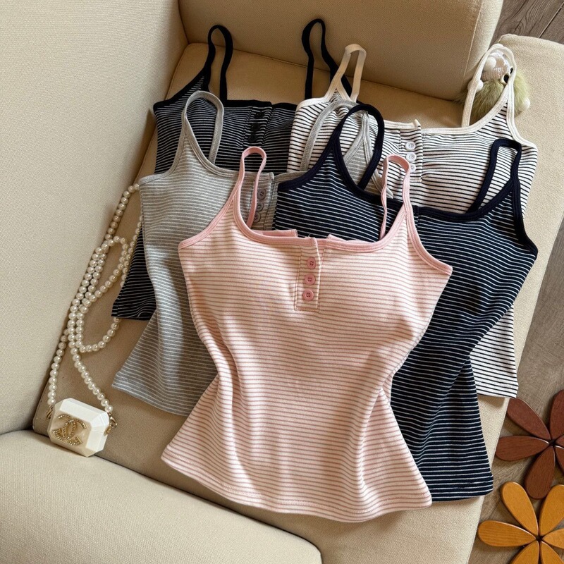 Simple striped buttoned camisole for women with chest pads, stylish and slim-fitting, suitable for layering or wearing alone Simple striped buttoned camisole for women with chest pads, stylish and slim-fitting, suitable for layering or wearing alone