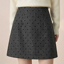 ��ɫ���cë�ذ���ȹŮ2025�����¿�С���ӕr�и����@�ݰ���ȹ��ȹ