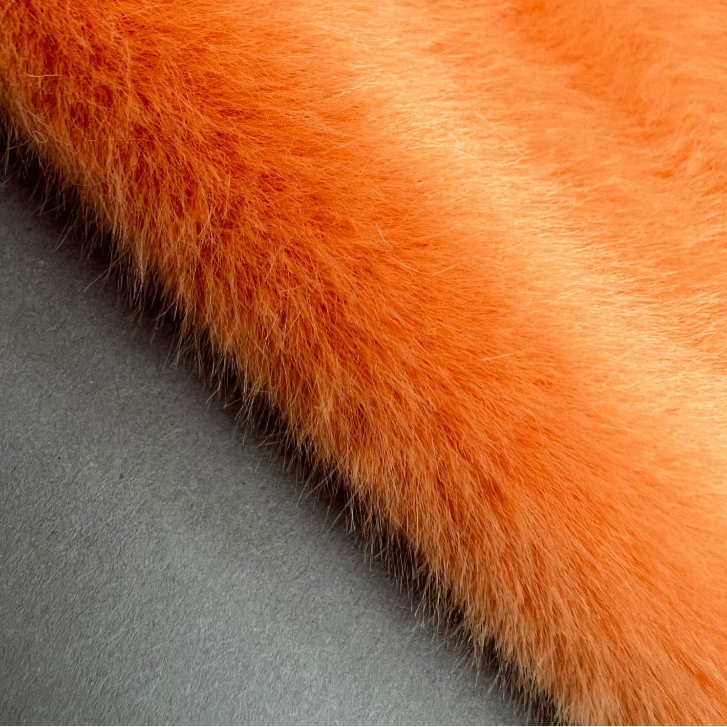 Tela de piel sintética tipo visón Xiaomi en stock, con pelo de conejo de pila alta y baja, tela de visón dorado pequeño, tela de visón acuático para ropa de peluches, piel de visón simulada.