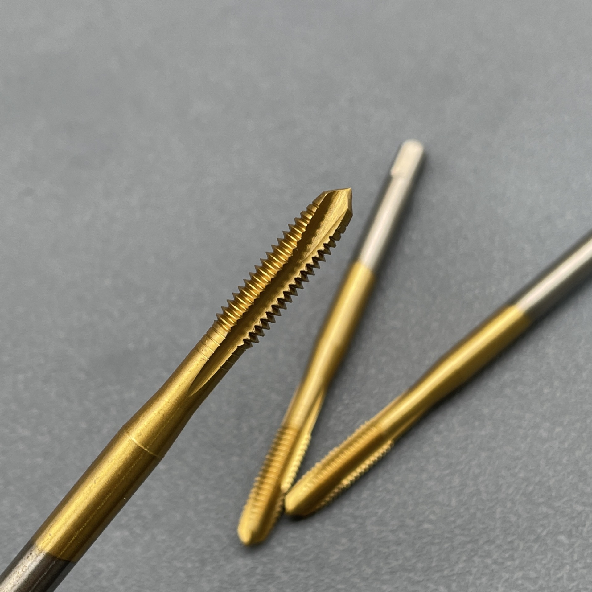 厂家直销M2丝锥 DIN371&DIN376丝锥镀钛，M5*0.8直槽/螺旋/螺尖同