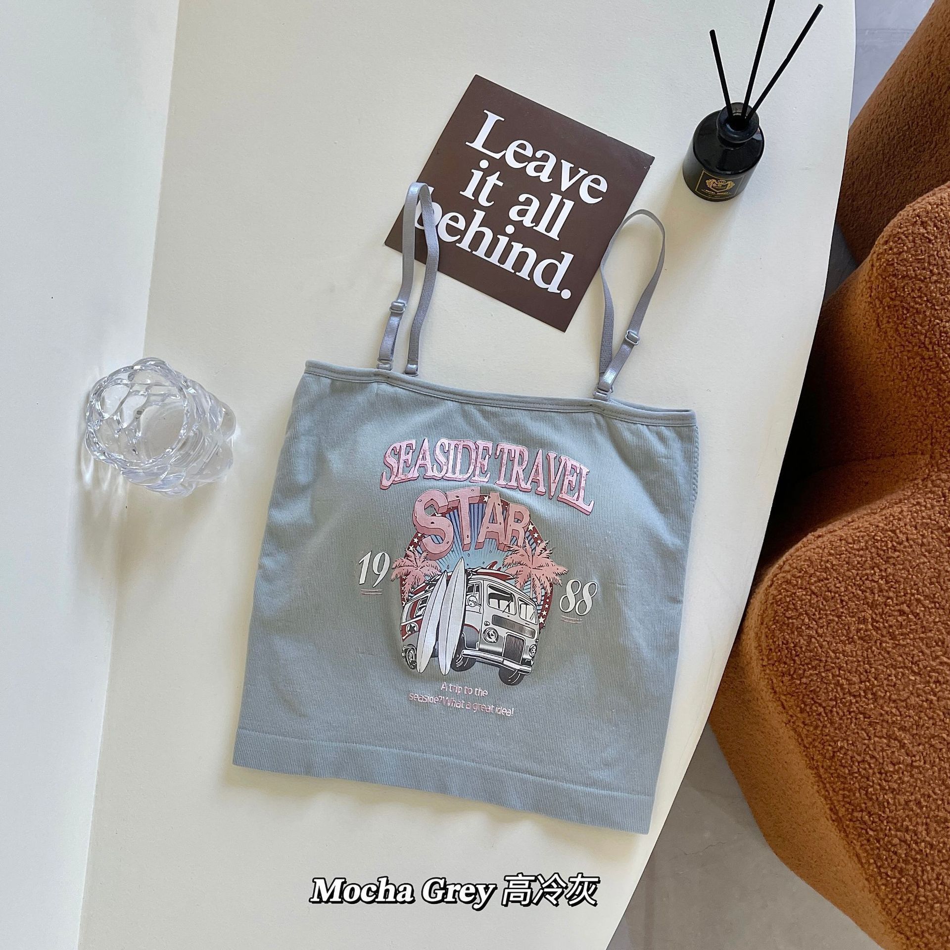 Estilo coreano belleza espalda camisola tubo superior de las mujeres taza fija chica caliente desgaste interior y exterior correa de hombro ajustable camisola